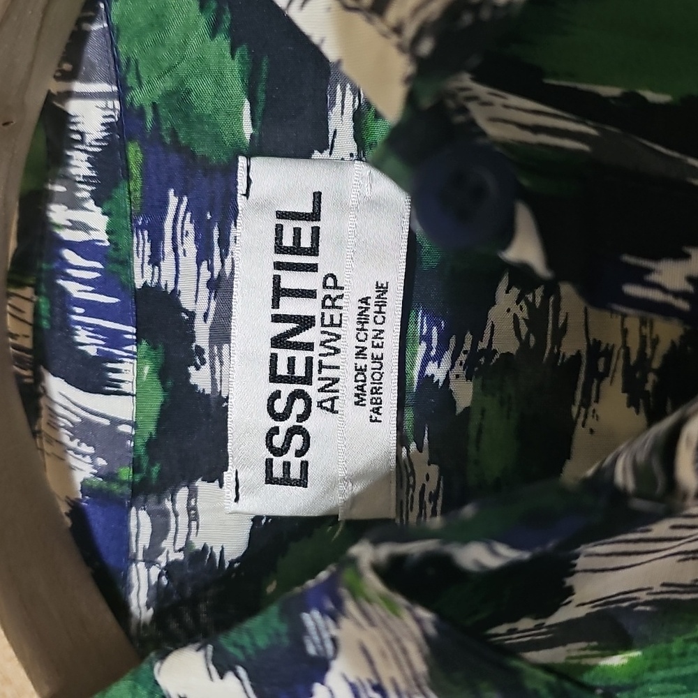 ESSENTIEL ANTWERP LEOPARD PRINT TOP - Picture 5 of 13